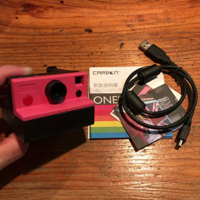 CARBON One mini digital camera 新品未使用 スマホ/家電/カメラのカメラ(コンパクトデジタルカメラ)の商品写真