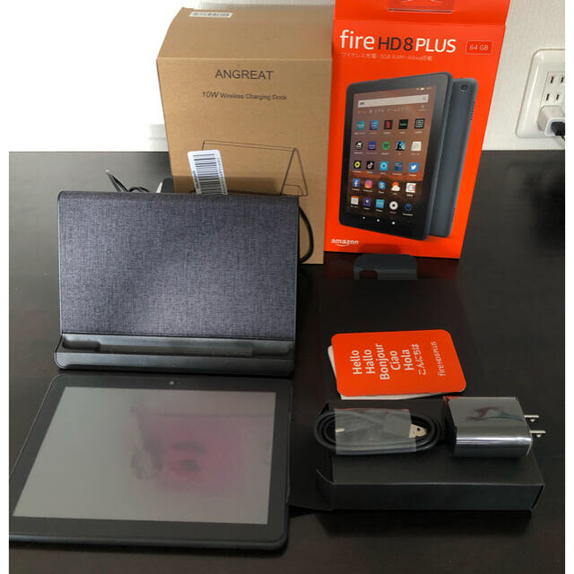 FIREHD8 plus 64Gとワイヤレスチャージドック スマホ/家電/カメラのPC/タブレット(タブレット)の商品写真