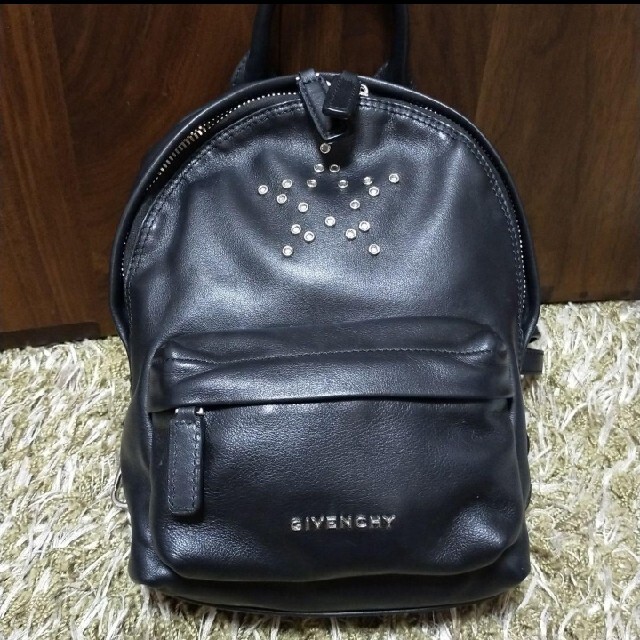 GIVENCHY ジバンシースタッズスタースタッズリュックサック