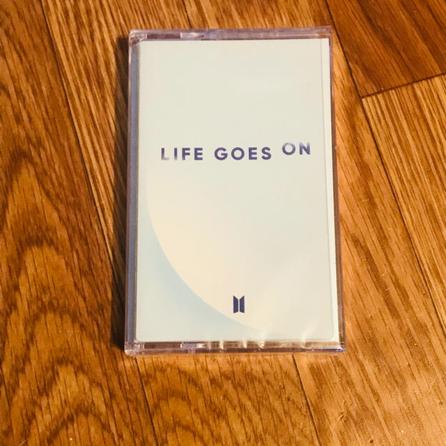 BTS    LIFE GOES ON   カセットテープ 1