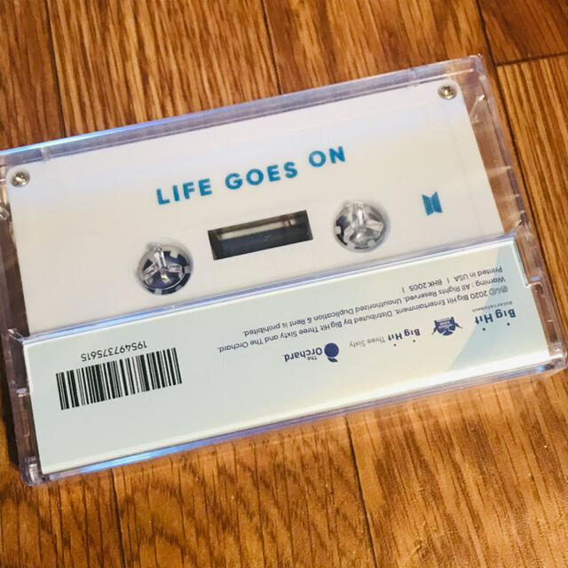 BTS    LIFE GOES ON   カセットテープ 2