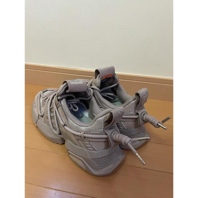 Balenciaga(バレンシアガ)のLI-NING TITAN BEIGE 19FA-I メンズの靴/シューズ(スニーカー)の商品写真