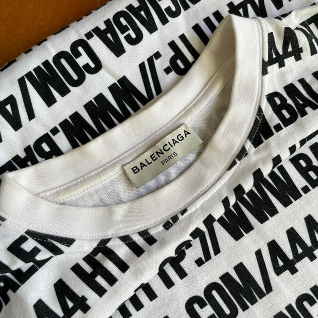 Balenciaga(バレンシアガ)のBALENCIAGA バレンシアガ　Tシャツ レディースのトップス(Tシャツ(半袖/袖なし))の商品写真