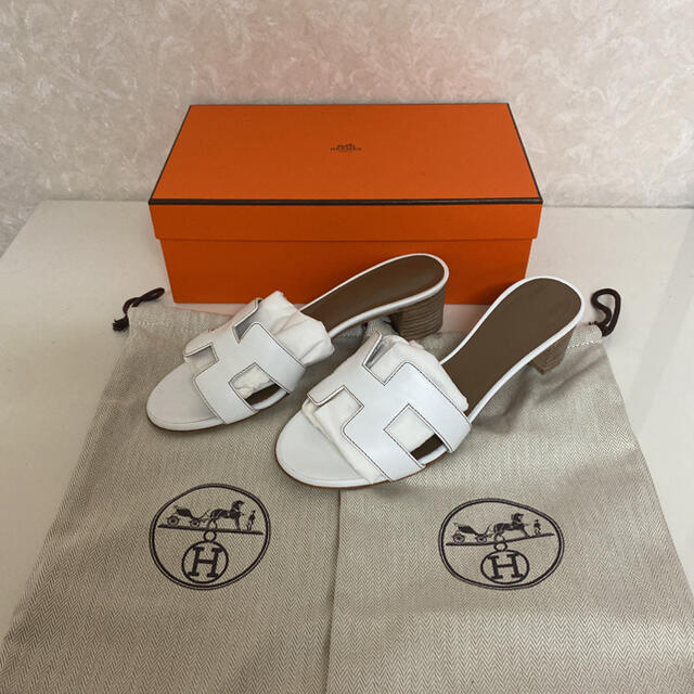 Hermes(エルメス)のHERMES オアジス　ヒール　サンダル　ホワイト　37 レディースの靴/シューズ(サンダル)の商品写真