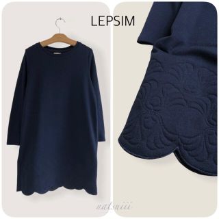 レプシィム(LEPSIM)のLEPSIM . スカラップ 刺繍 ネイビー ワンピース(ひざ丈ワンピース)