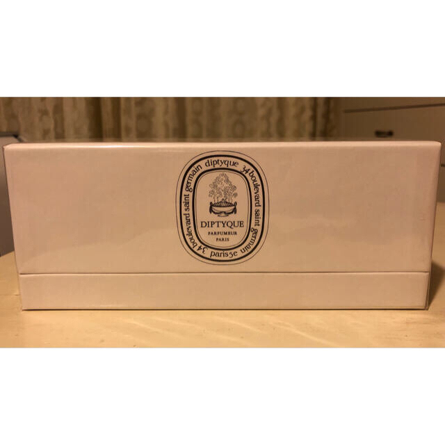 diptyque(ディプティック)のれ様専用　diptyque キャンドルセット　70g×3 コスメ/美容のリラクゼーション(キャンドル)の商品写真