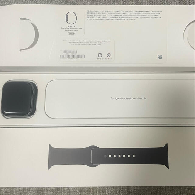 Apple Watch(アップルウォッチ)のapple watch series5 44mm GPSモデル MWVF2J/A メンズの時計(腕時計(デジタル))の商品写真