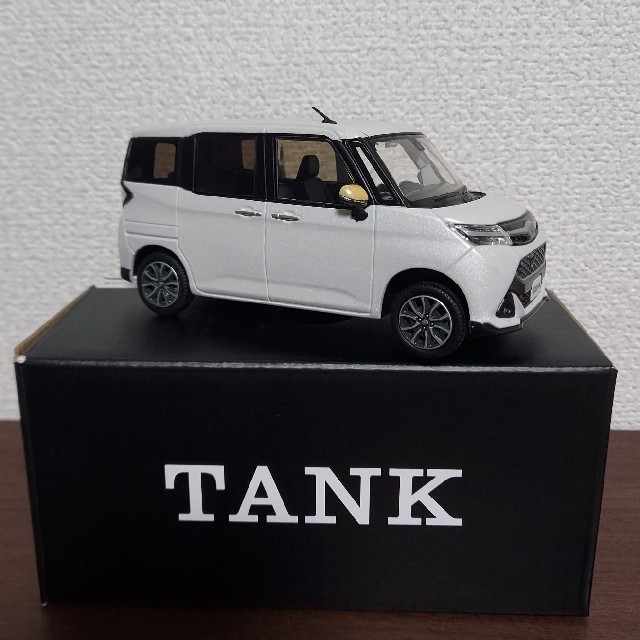 トヨタ(トヨタ)の【売約済】トヨタ　タンク　ミニカー エンタメ/ホビーのおもちゃ/ぬいぐるみ(ミニカー)の商品写真