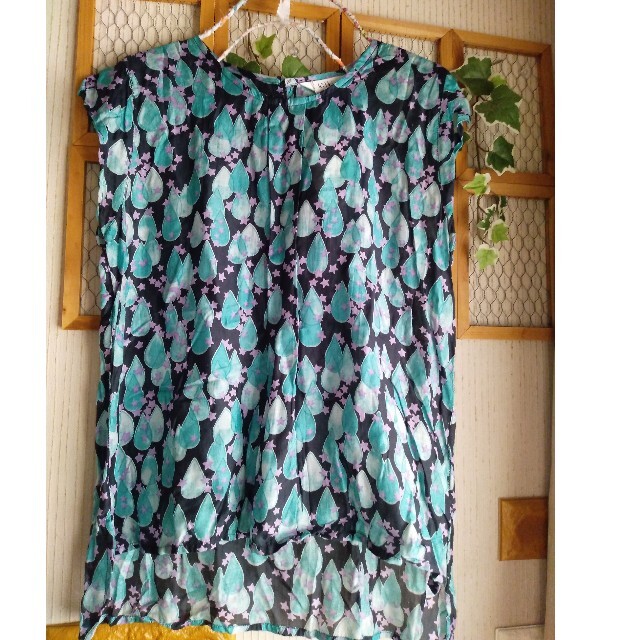 SM2(サマンサモスモス)のkilki 新品　未使用　タグ付き　雨粒　星　完売品　キルキー　雑貨屋 レディースのトップス(シャツ/ブラウス(半袖/袖なし))の商品写真