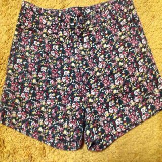 ローリーズファーム(LOWRYS FARM)の花柄 ショートパンツ(ショートパンツ)