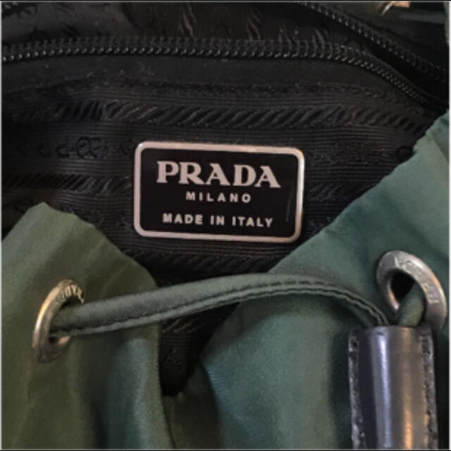 PRADA(プラダ)のプラダ　リュック　カーキ レディースのバッグ(リュック/バックパック)の商品写真