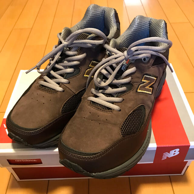 New Balance(ニューバランス)のNew Balance MW1501B1 26.5cm 4E ダークブラウン メンズの靴/シューズ(スニーカー)の商品写真