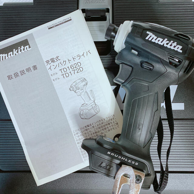 Makita 最新インパクトドライバー　TD172d 18v ケースセット