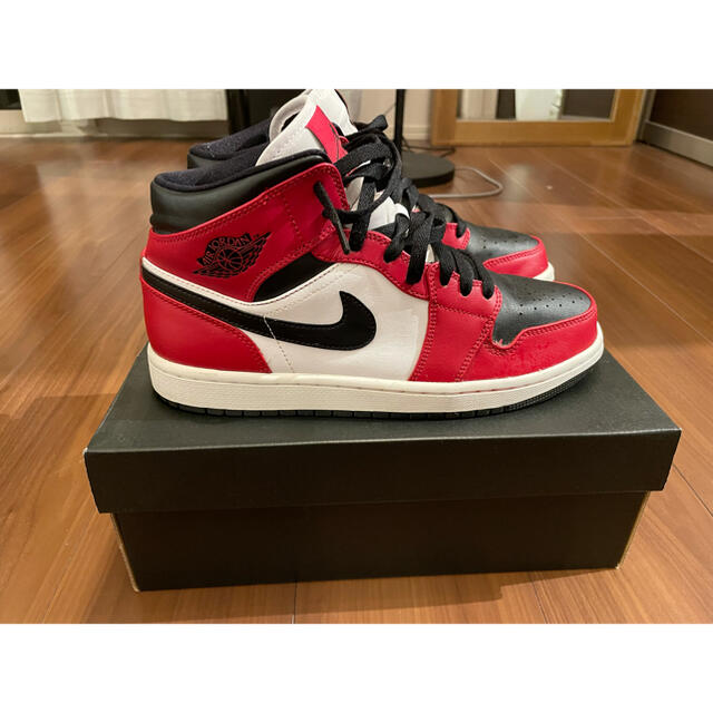 NIKE(ナイキ)のNIKE AIR JORDAN 1 MID 26.5cm メンズの靴/シューズ(スニーカー)の商品写真