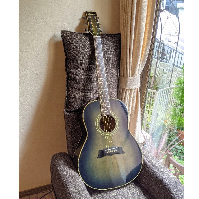 MORRIS「MG-301SBU」（カラー：シースルーブルー） 楽器のギター(アコースティックギター)の商品写真