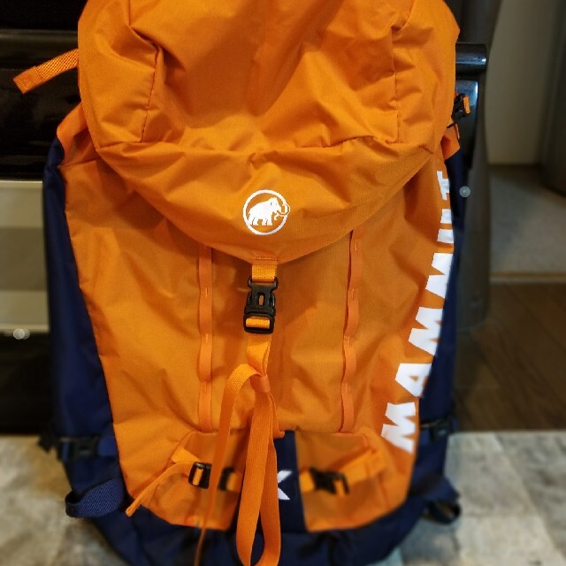 Mammut(マムート)のLihhtwave様専用  Mammut トリオン ノードワンド 38L スポーツ/アウトドアのアウトドア(登山用品)の商品写真