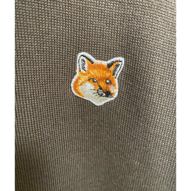 MAISON KITSUNE' - 新品 タグ付 maison kitsune ニットの通販 by MAISON KITSUNE' - 新品 タグ付 maison kitsune ニットの通販 by