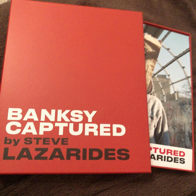  Banksy Caputured 2nd edition　本人をとらえた作品集 エンタメ/ホビーの本(アート/エンタメ)の商品写真