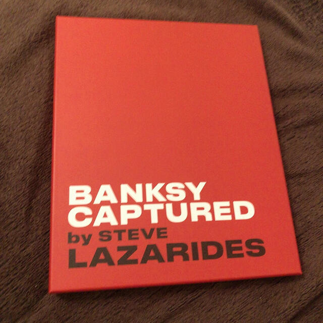  Banksy Caputured 2nd edition　本人をとらえた作品集 エンタメ/ホビーの本(アート/エンタメ)の商品写真