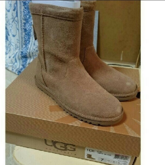 UGG(アグ)の新品UGGブーツ レディースの靴/シューズ(ブーツ)の商品写真