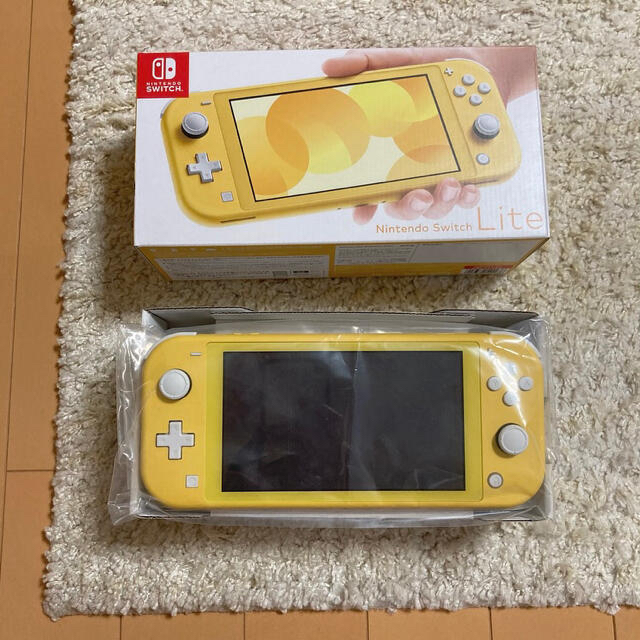 任天堂　Switch Lite 【送料込み】