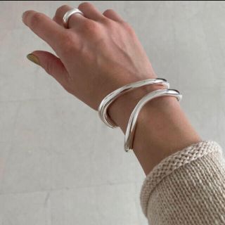 フィリップオーディベール(Philippe Audibert)の【新品タグ付き】【ナッシングアンドアザーズ】Double line bangle(ブレスレット/バングル)