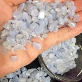 (お試し）【淡空色の縞瑪瑙石】ブルーレースアゲート さざれ石　穴無し　20ｇ(各種パーツ)