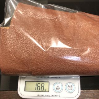 本革　シュリンク　レザー　ハギレ　168g  牛革　レザークラフト　厚さ 2ミリ(生地/糸)