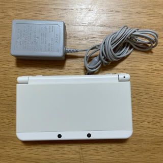 ニンテンドー3DS(ニンテンドー3DS)のNintendo 3DS NEW ニンテンドー 本体 ホワイト 充電器付き(携帯用ゲーム機本体)