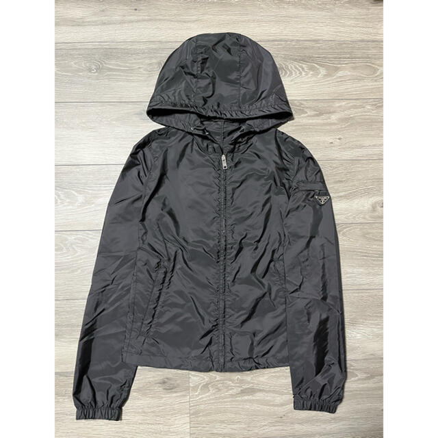 新品 定価10万 PRADA 三角ロゴプレート ナイロンジャケット パーカー