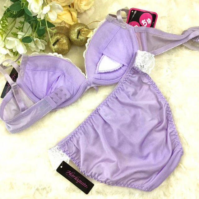 C65M シャイニー紫 ブラショーセット 女装 男の娘に大人気！ レディースの下着/アンダーウェア(ブラ&ショーツセット)の商品写真