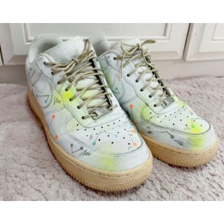 ナイキ(NIKE)のエアーフォース1  ⭐︎ ペイント　24.5㎝　値下げ致しました(スニーカー)