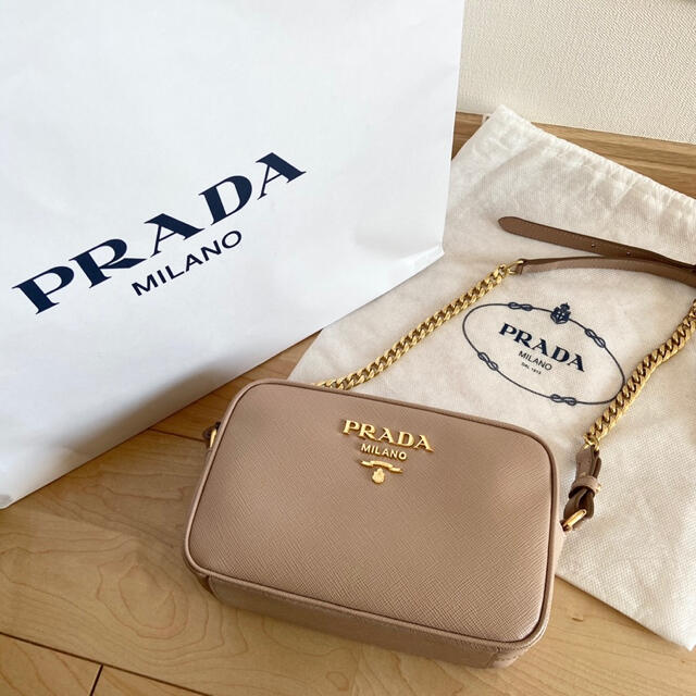 PRADA - 美品 プラダ フィアーノレザーショルダーバッグの通販 by ...