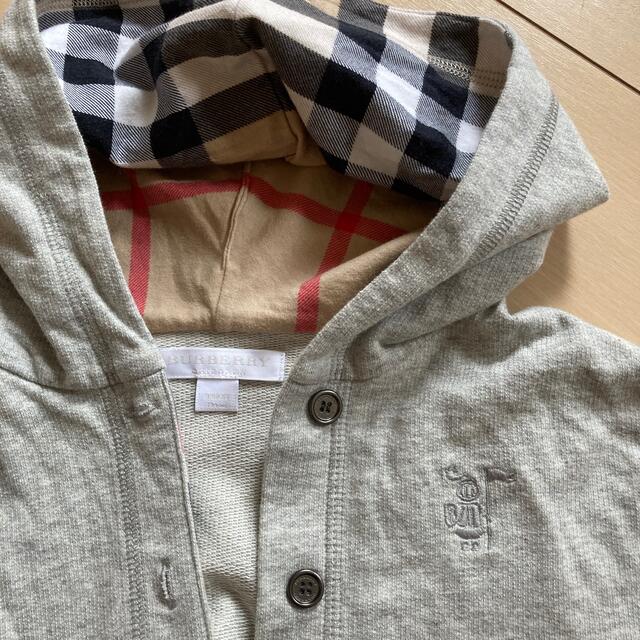 BURBERRY(バーバリー)のバーバリーポンチョ キッズ/ベビー/マタニティのキッズ服女の子用(90cm~)(ジャケット/上着)の商品写真