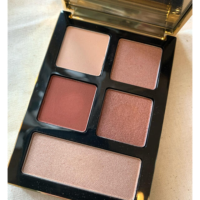 BOBBI BROWN(ボビイブラウン)のボビィブラウン【限定】ジュエルローズアイパレット コスメ/美容のベースメイク/化粧品(アイシャドウ)の商品写真