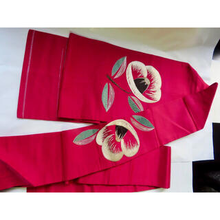 椿 手刺繍 マゼンタピンク 正絹ツヤツヤの美しいアンティーク帯 美品アンティーク帯