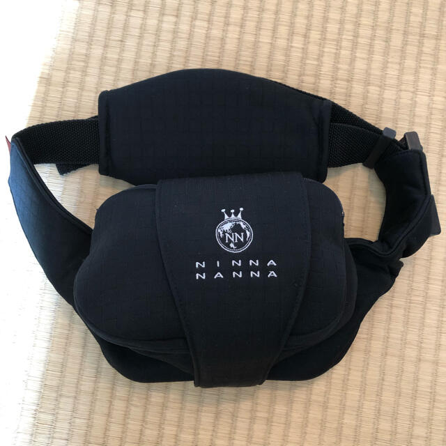 Ninna Nanna(ニンナナンナ)のヒップシート ニンナナンナ コンビ キッズ/ベビー/マタニティの外出/移動用品(抱っこひも/おんぶひも)の商品写真