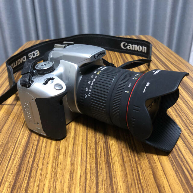 Canon(キヤノン)の『Canon EOS Kiss Digital X』＋『Sigmaズームレンズ』 スマホ/家電/カメラのカメラ(デジタル一眼)の商品写真