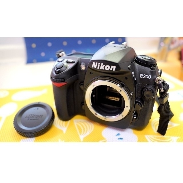 美品・ショット数極少105枚】Nikon D200本体 +アクセサリーセット 美品・ショット数極少105枚】Nikon D200本体 +アクセサリーセット