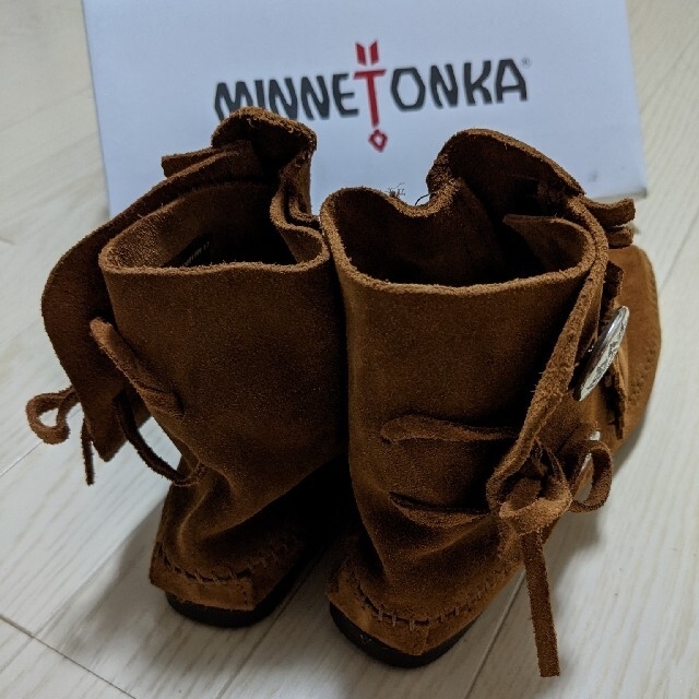 Minnetonka(ミネトンカ)のMINNETONKA (トゥーボタンブーツハードソール)BROWN 24cm新品 レディースの靴/シューズ(ブーツ)の商品写真