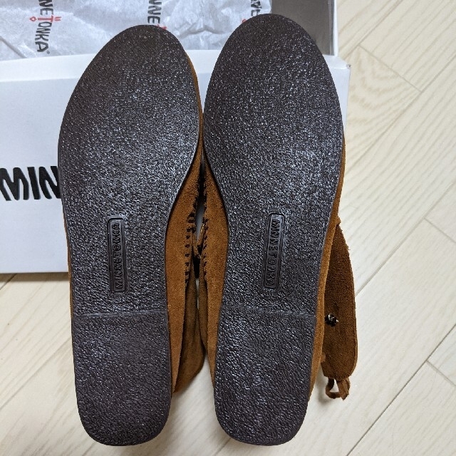 Minnetonka(ミネトンカ)のMINNETONKA (トゥーボタンブーツハードソール)BROWN 24cm新品 レディースの靴/シューズ(ブーツ)の商品写真