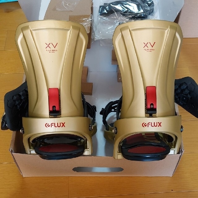 FLUX(フラックス)のひろ太郎様専用。 値下【送料無料】未使用☆20-21 FLUX XV スポーツ/アウトドアのスノーボード(バインディング)の商品写真