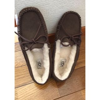 アグ(UGG)のお買得。ugg ダコタ　ムートン　モカシンシューズ(スリッポン/モカシン)