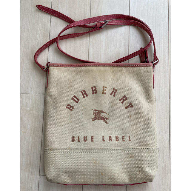 BURBERRY BLUE LABEL(バーバリーブルーレーベル)のバーバリー　ブルーレーベル　バッグ　ショルダーバッグ　レディース レディースのバッグ(ショルダーバッグ)の商品写真