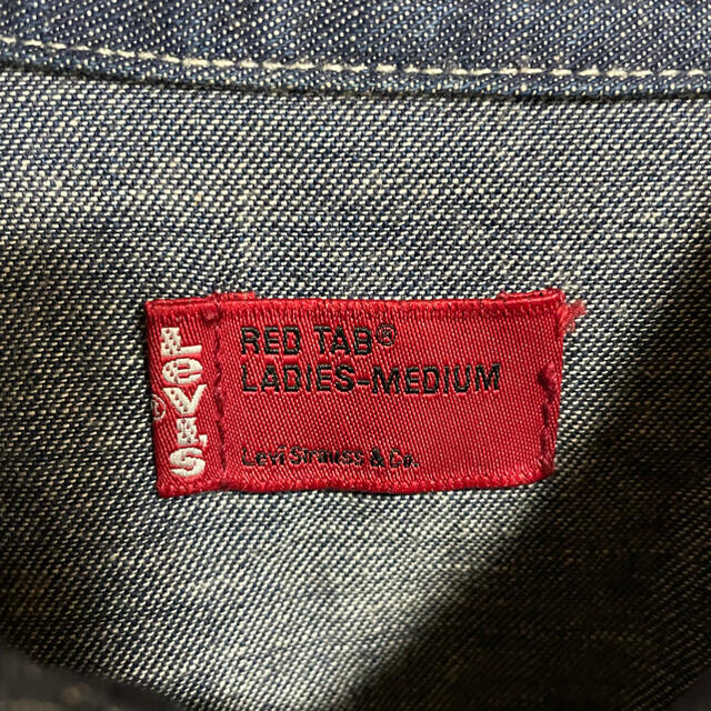 Levi's(リーバイス)のリーバイスボタンシャツ　M レディースのトップス(シャツ/ブラウス(長袖/七分))の商品写真