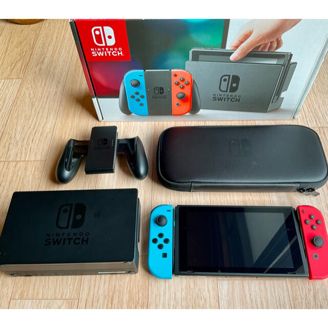 NintendoSwitch本体(L)ブルー(R)レッド