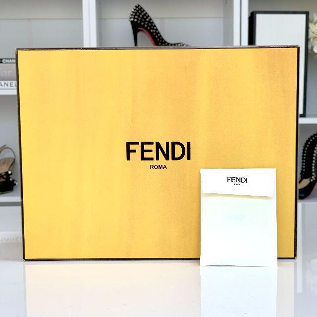 FENDI(フェンディ)の3118 未使用 フェンディ ニット メッシュ ミドルブーツ ブラック レディースの靴/シューズ(ブーツ)の商品写真