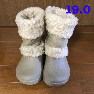 クロックス(crocs)のクロックス  キッズ ボアつき ブーツ 18.5〜19.0(ブーツ)