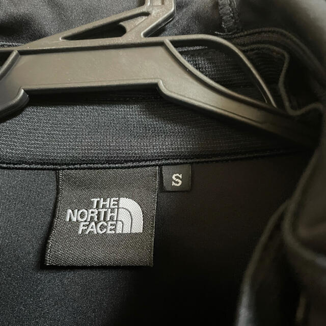 THE NORTH FACE(ザノースフェイス)のノースフェイス　黒　パーカー　上着　アウター　アウトドア　スキー　スノボ メンズのトップス(パーカー)の商品写真