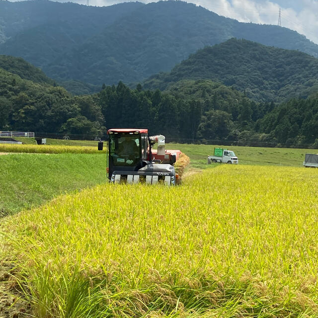 コシヒカリ玄米30キロ　はなまる農園令和３年度産　値引きする